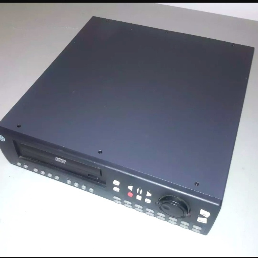 GE Security 16-Channel Color Multiplexer/Recorder